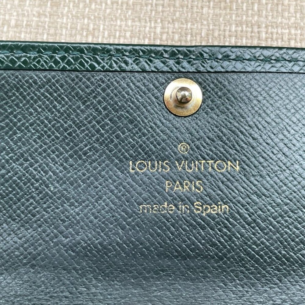Louis Vuitton Keys Holder Green Taiga Multicles 4 Ring Key Case Leather Spain - Picture 6 of 13